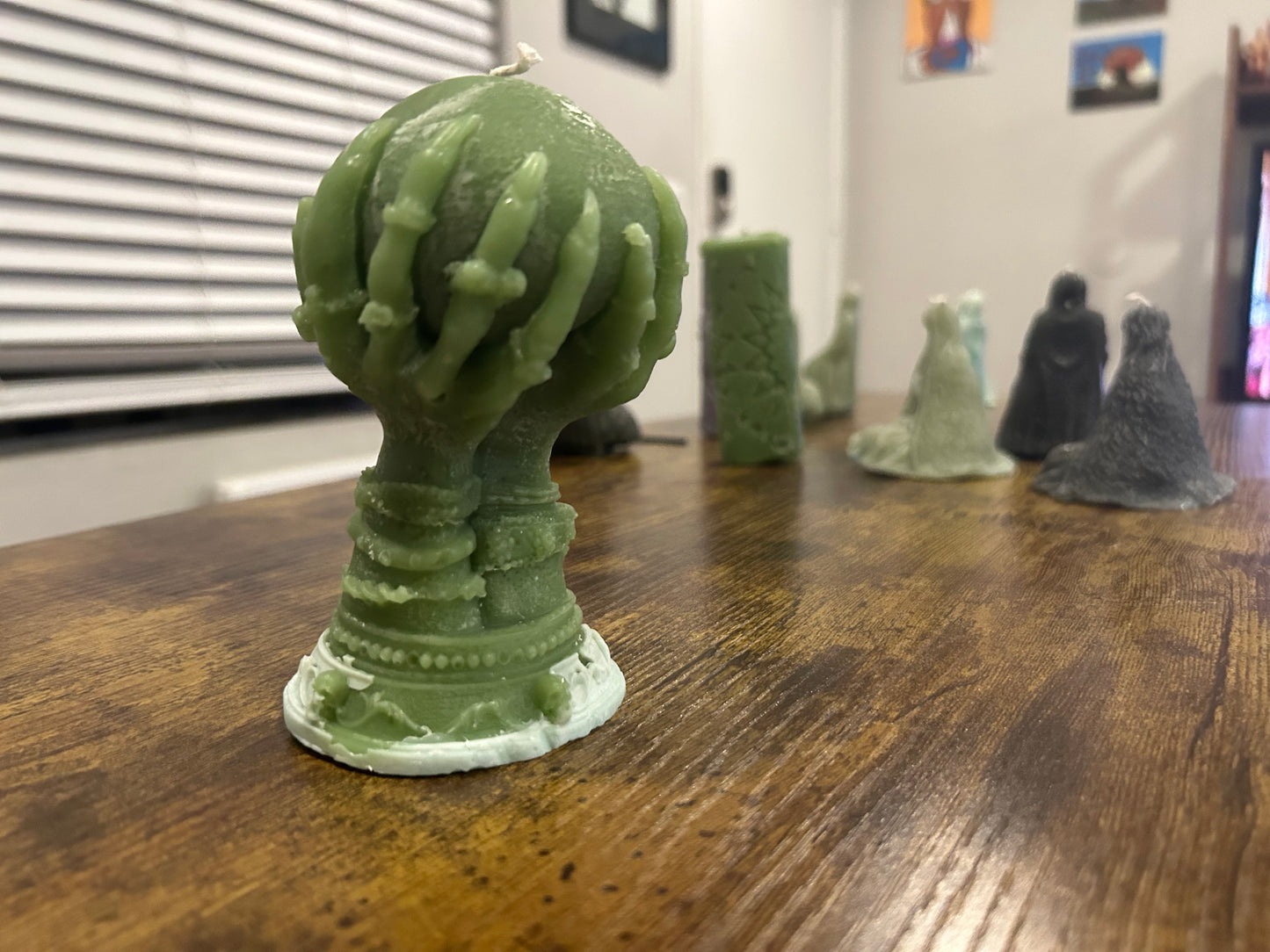 Eldritch Hands Orb Candle