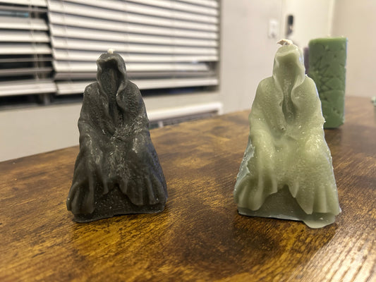Hooded Watcher / Hermit Candle